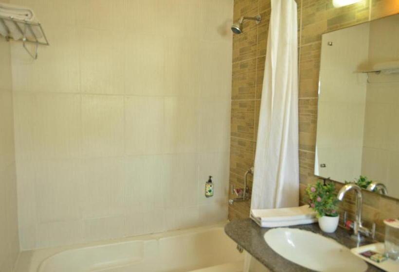 בית מלון כפרי Cubbon Suites   10 Minute Walk To Mg Road, Mg Road Metro And Church Street