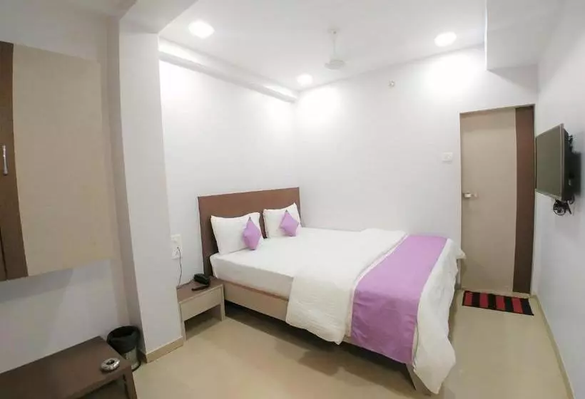 Hotelli Matruchhaya   Near Lonavala Market Railway And Bus Station