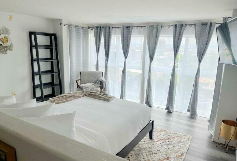 Little Italy Modern Lofts