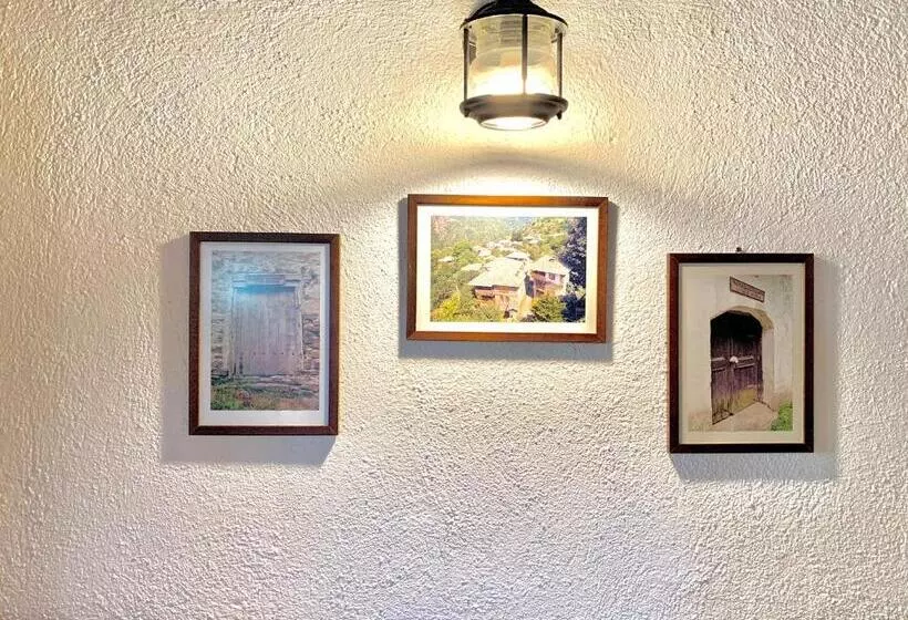ペンション Family Hotel Byalata Kashta