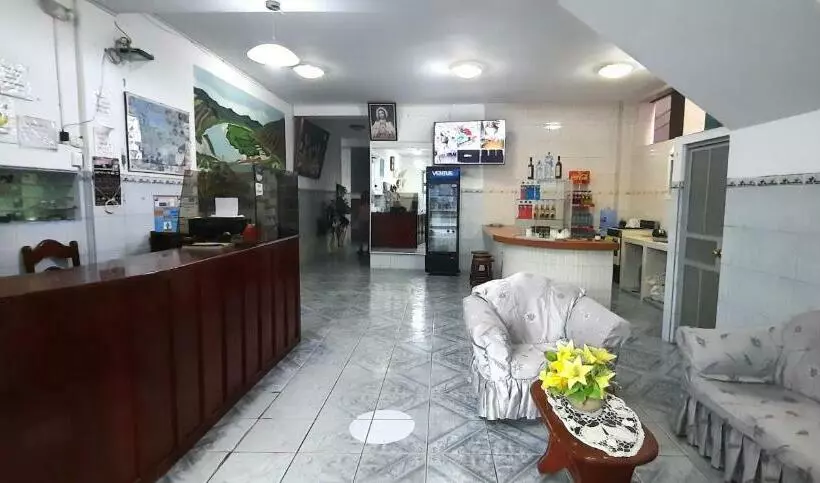 پانسیون Hostal Las Palmeras