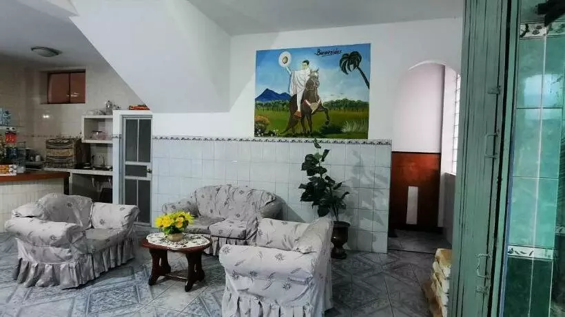 پانسیون Hostal Las Palmeras