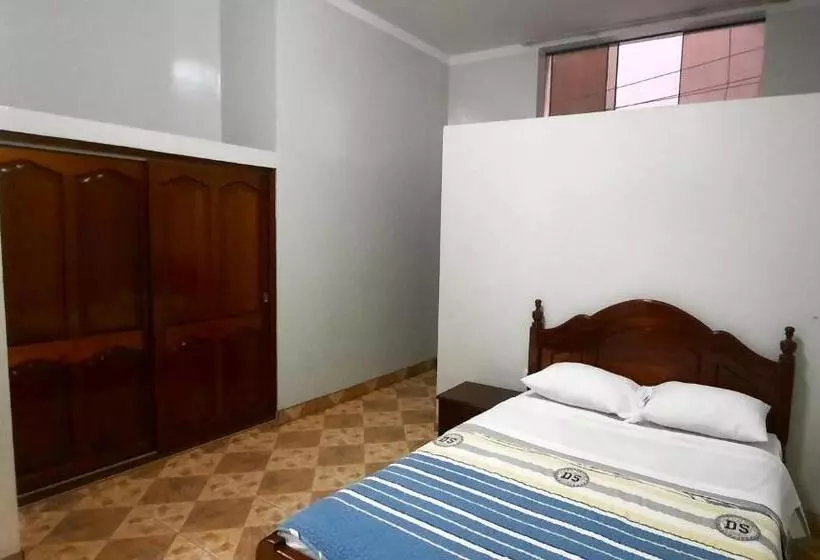 پانسیون Hostal Las Palmeras