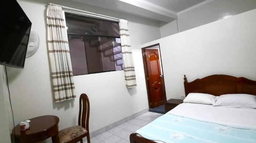 פנסיון Hostal Las Palmeras