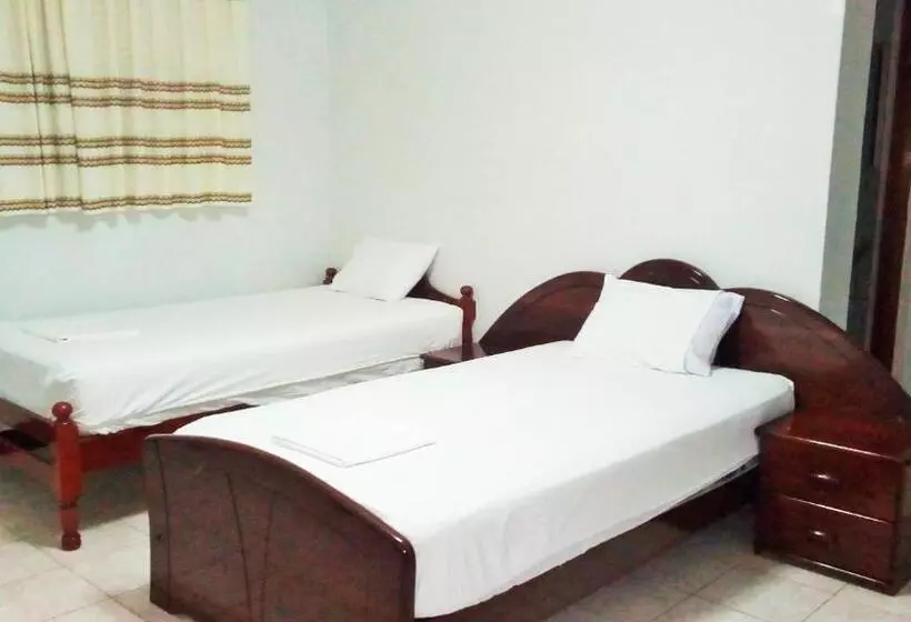 پانسیون Hostal Las Palmeras