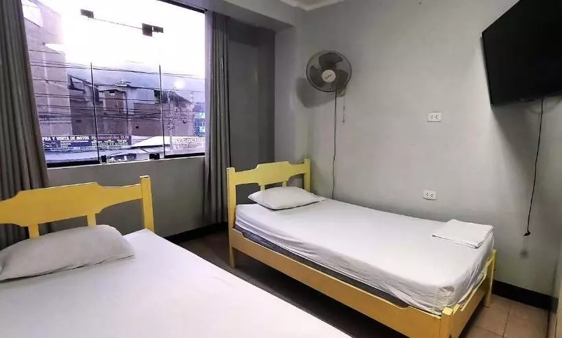 پانسیون Hostal Las Palmeras