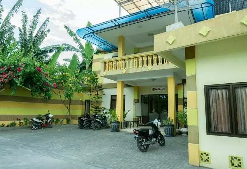 ペンション Reddoorz @ Gatot Subroto Ende