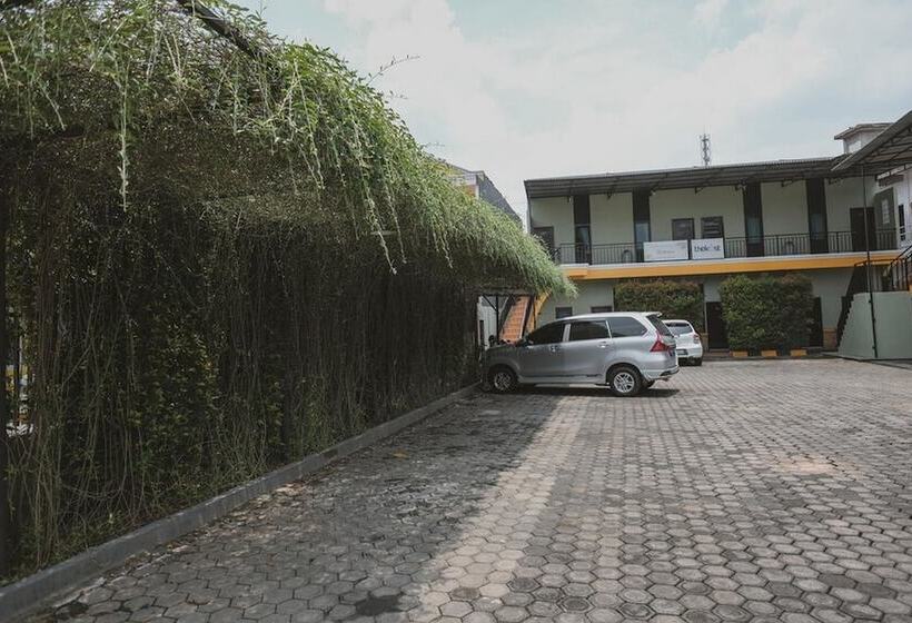 펜션 Reddoorz Syariah Near Kantor Walikota Jambi