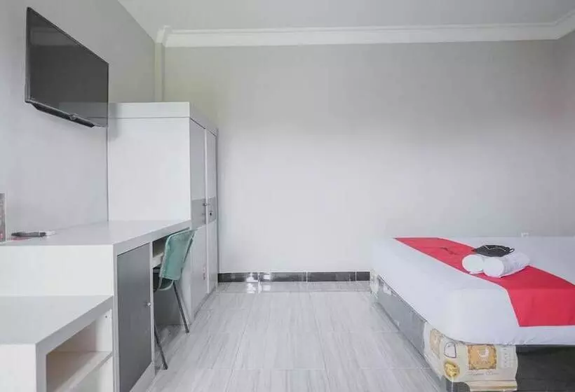 پانسیون Reddoorz Syariah Near Kantor Walikota Jambi