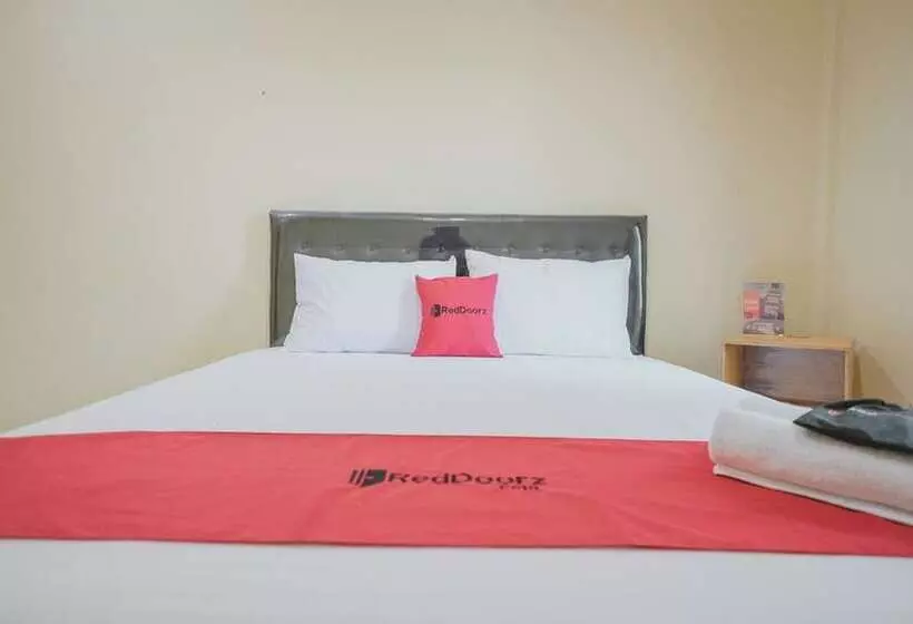 پانسیون Reddoorz Syariah Near Kantor Walikota Jambi