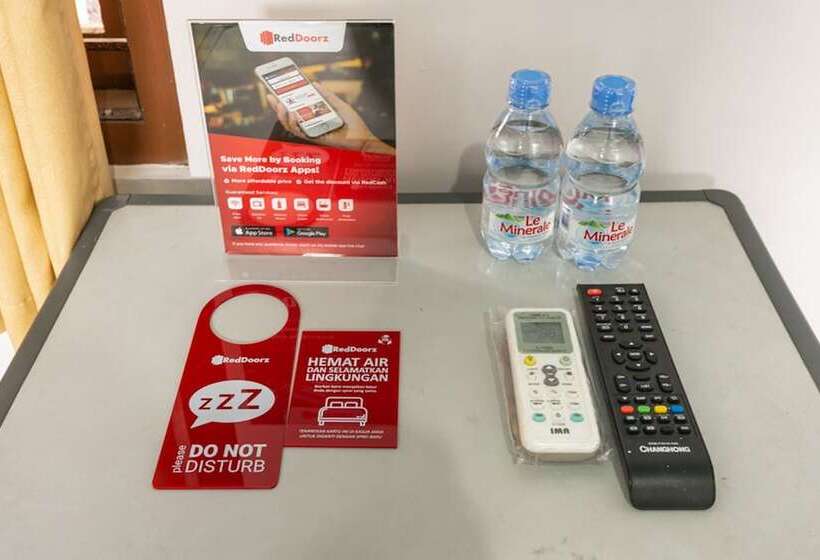 بنسيون Reddoorz Syariah Near Stadion Manahan Solo 2