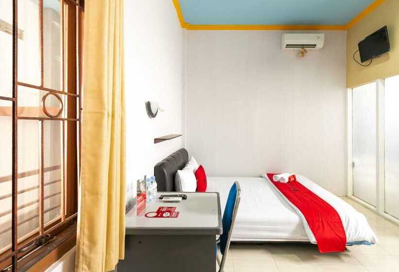 بنسيون Reddoorz Syariah Near Stadion Manahan Solo 2