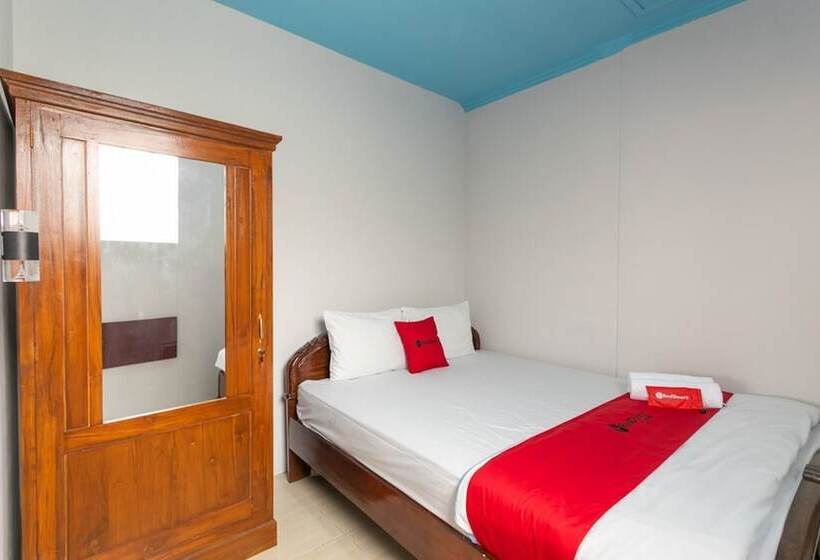 بنسيون Reddoorz Syariah Near Stadion Manahan Solo 2
