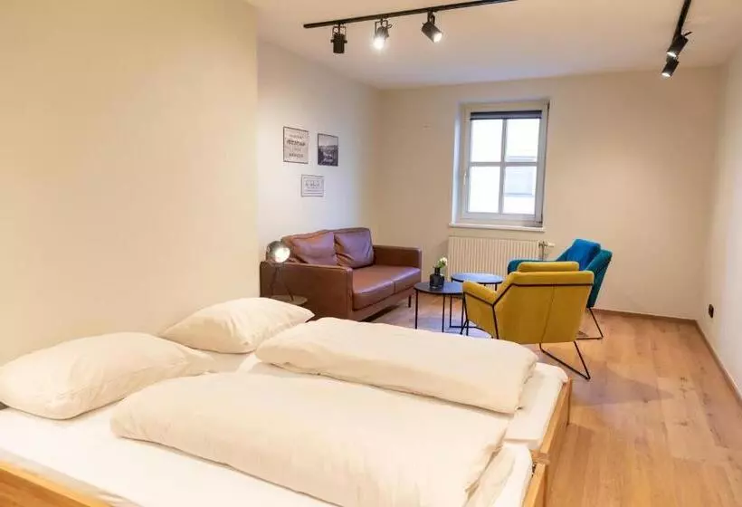 Roomie Alps Design Hostel