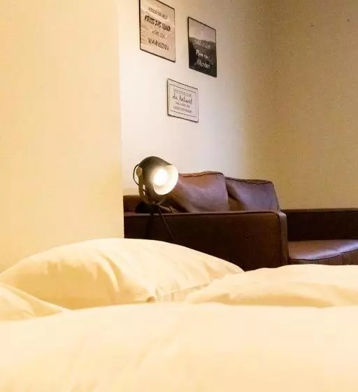 Roomie Alps Design Hostel