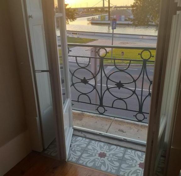 فندق صغير Menina Da Ria Guest House