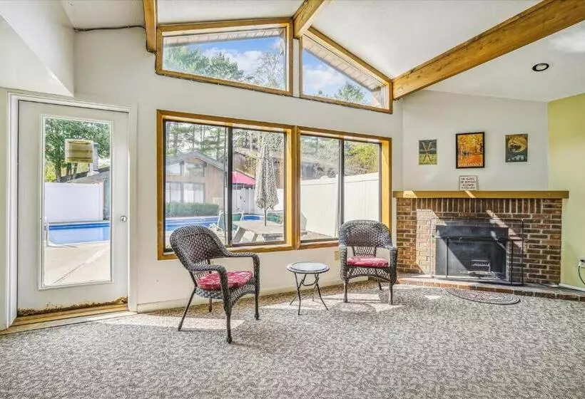 Hotelli Cedarbrook Queen Studio 210