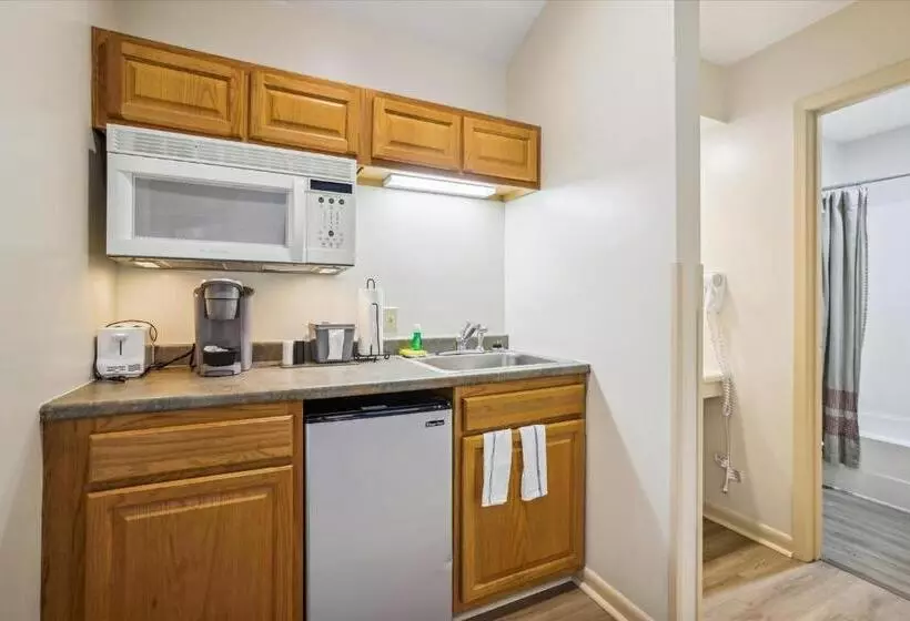 Hotelli Cedarbrook Queen Studio 210