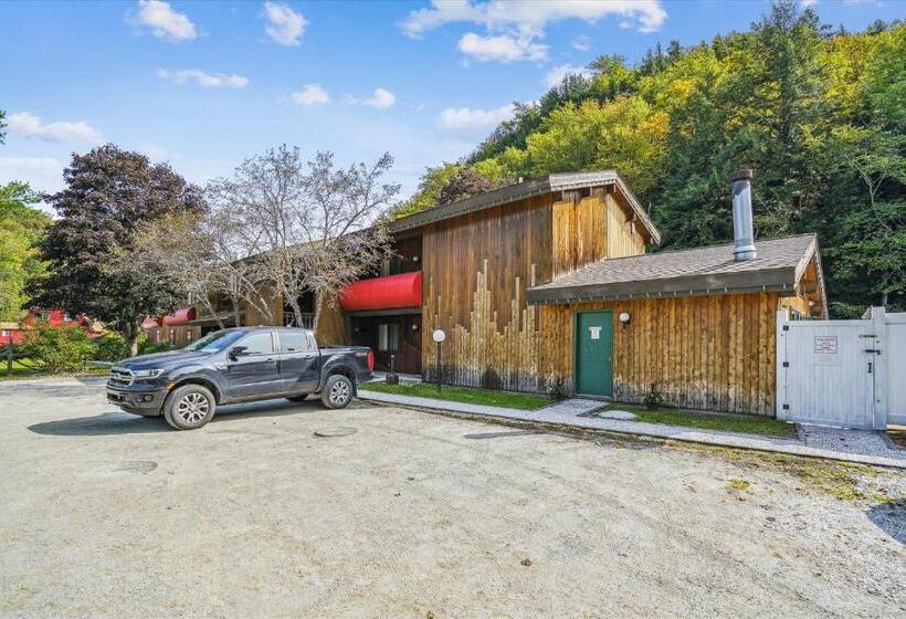 호텔 Cedarbrook Queen Studio 210