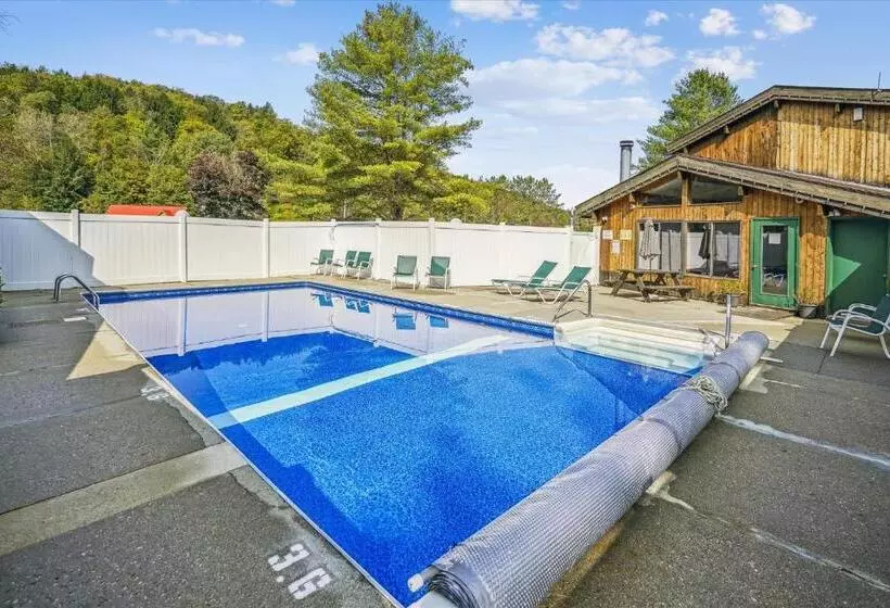 Hotelli Cedarbrook Queen Studio 210