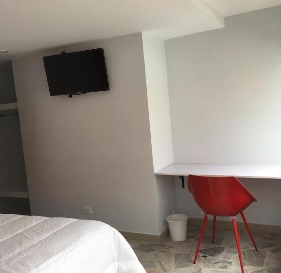 Отель Garden City Boutique