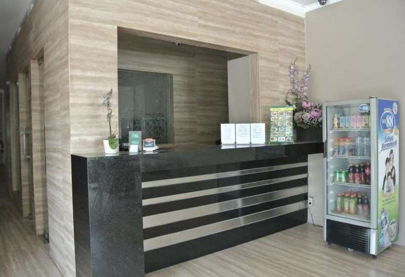 Отель Grand Tulip