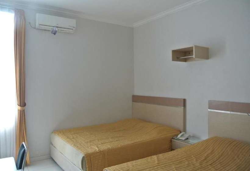 Отель Grand Tulip