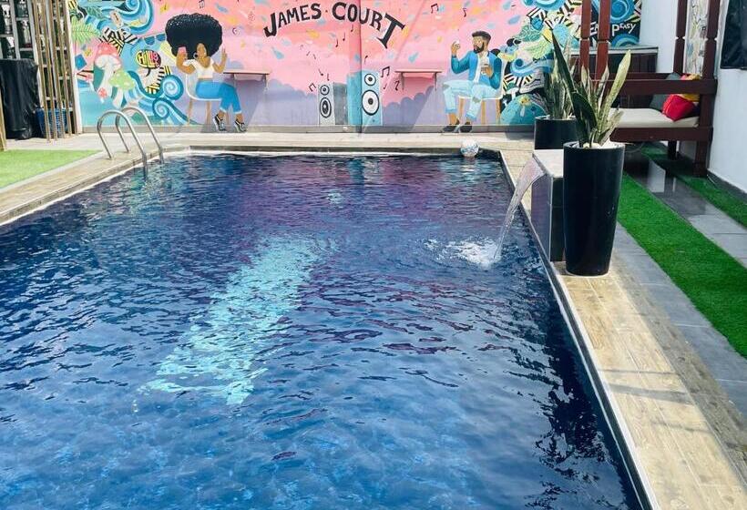 James Court Hotel & Luxury Apartments