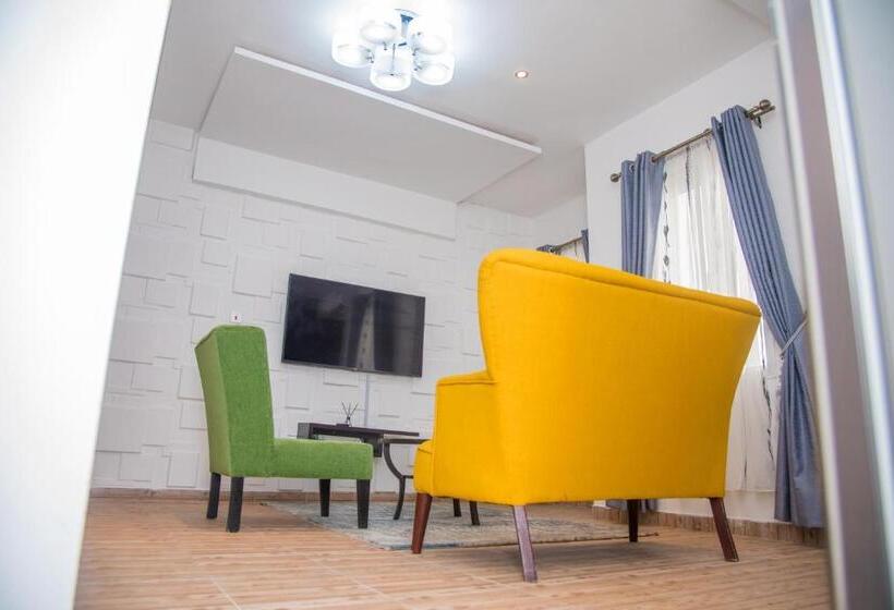 James Court Hotel & Luxury Apartments