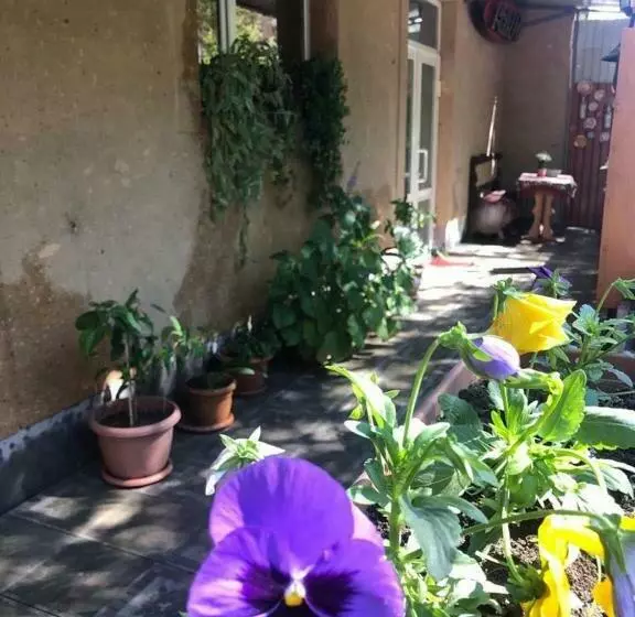 Lind Guest House B&b