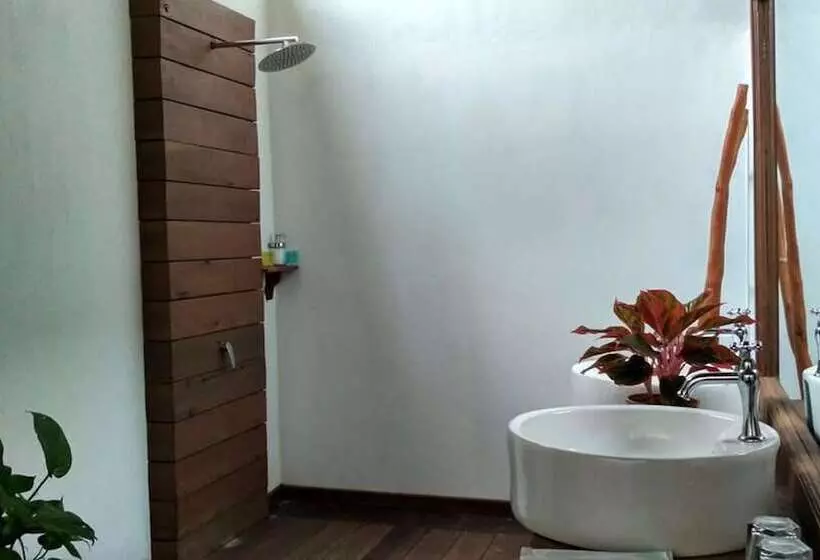 Bayu Lestari Island Resort