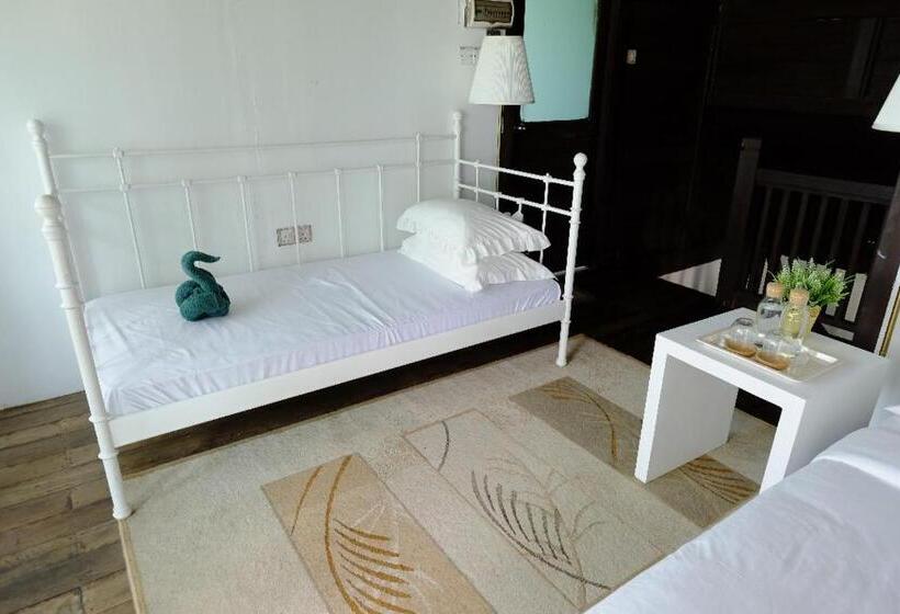 Bayu Lestari Island Resort