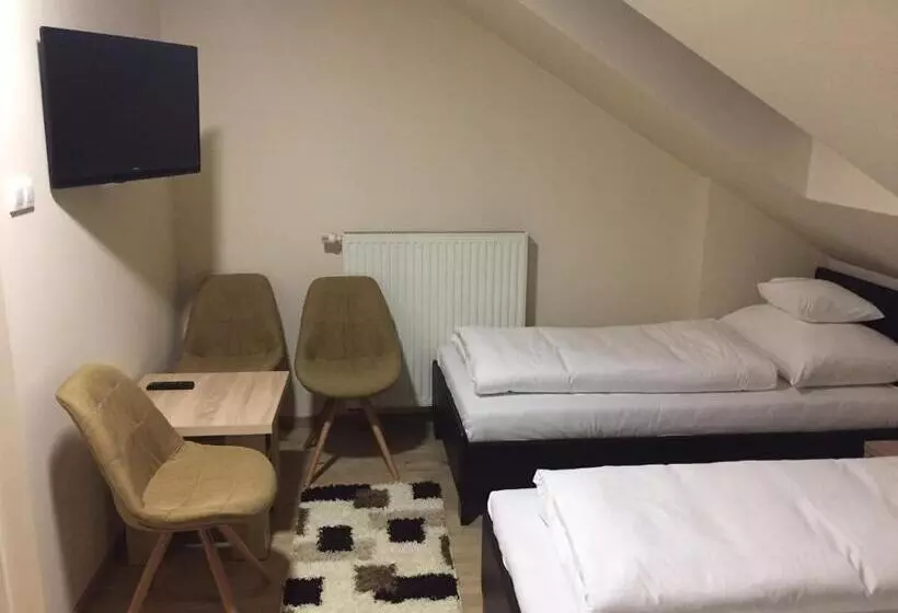 ベッドアンドブレックファースト Mokka Panzió