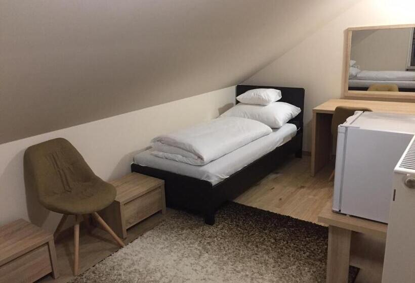 住宿加早餐  Mokka Panzió