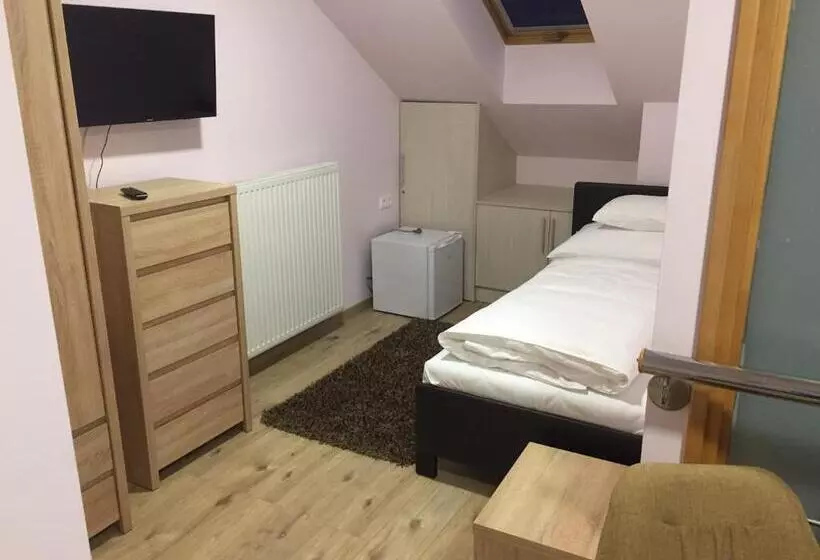 ベッドアンドブレックファースト Mokka Panzió