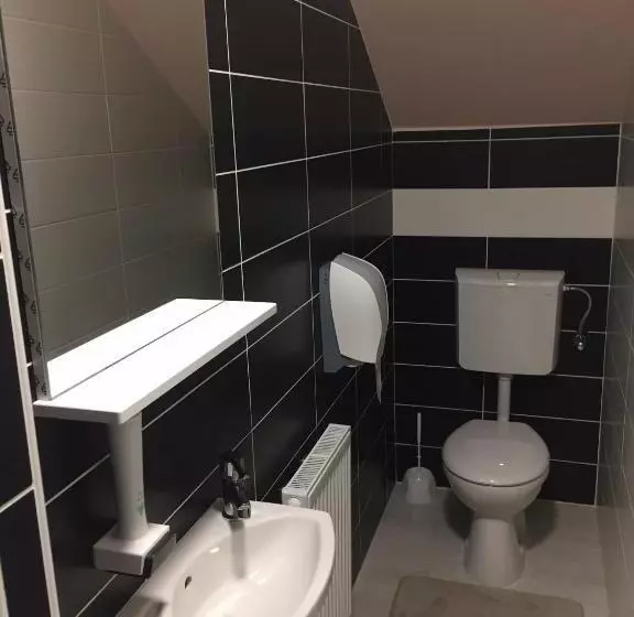 ベッドアンドブレックファースト Mokka Panzió