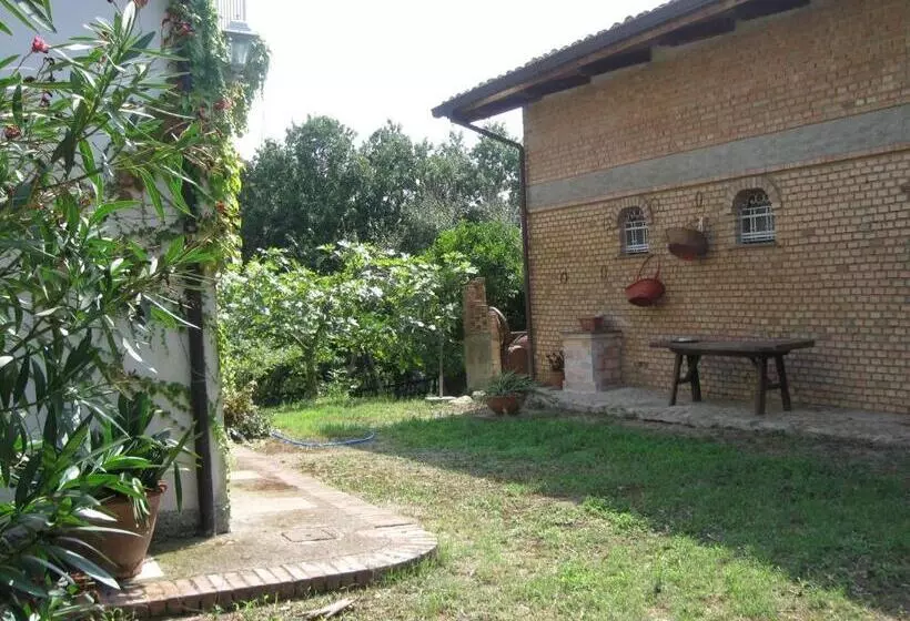 هتل Agriturismo Il Casotto