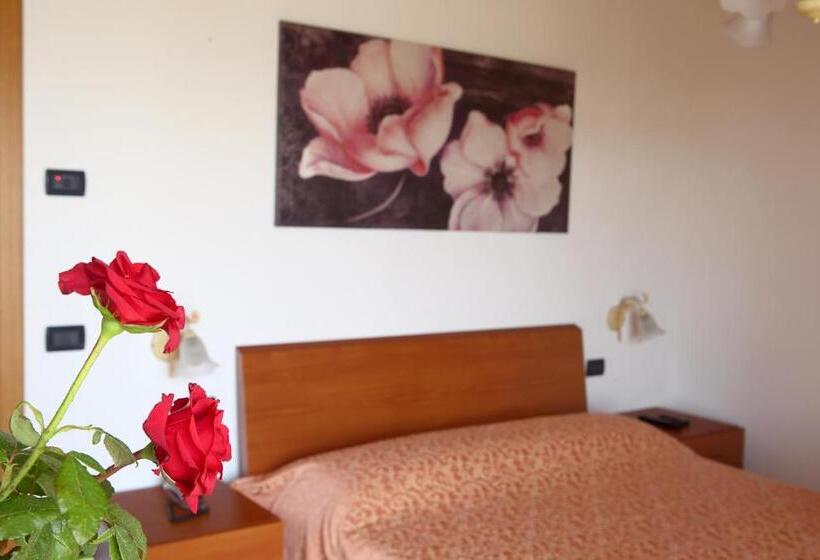 בית מלון כפרי Agriturismo Moro Barel