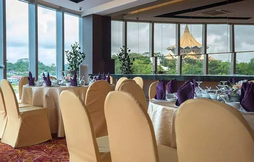 ホテル Astana Wing  Riverside Majestic