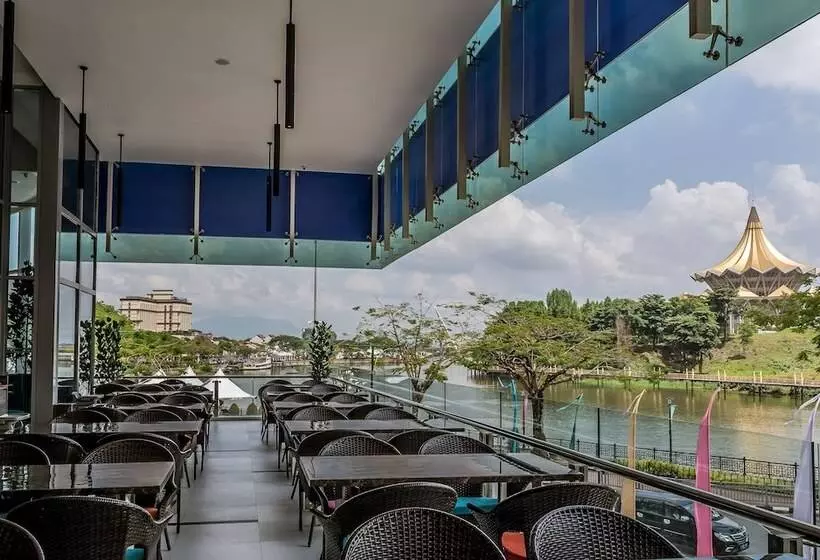 ホテル Astana Wing  Riverside Majestic