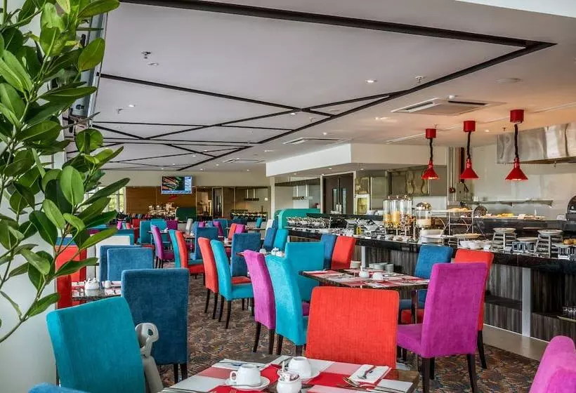 ホテル Astana Wing  Riverside Majestic