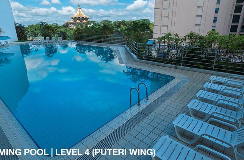 בית מלון כפרי Astana Wing  Riverside Majestic