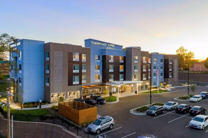 هتل Towneplace Suites By Marriott Leavenworth