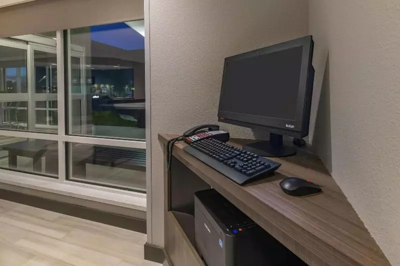 هتل Towneplace Suites By Marriott Leavenworth