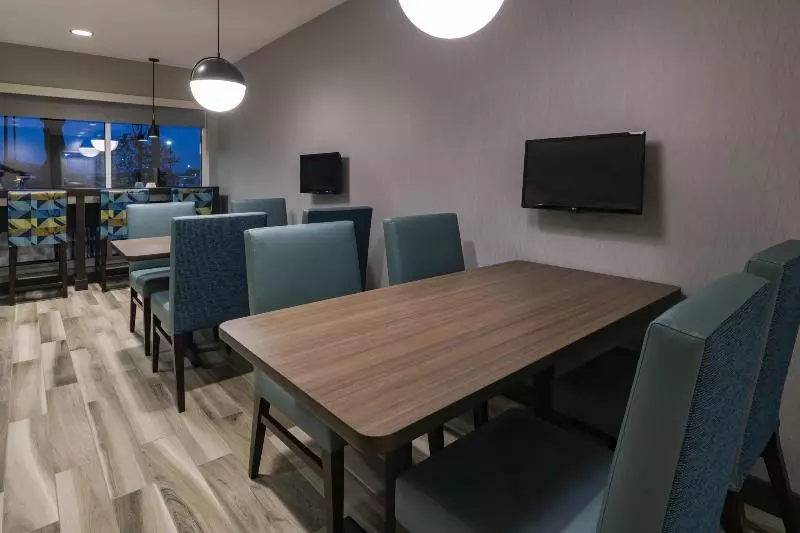 هتل Towneplace Suites By Marriott Leavenworth