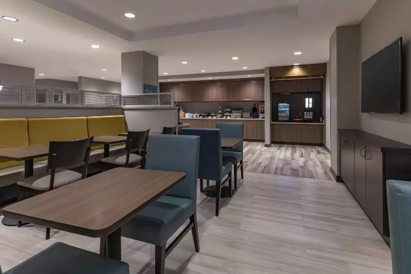 هتل Towneplace Suites By Marriott Leavenworth