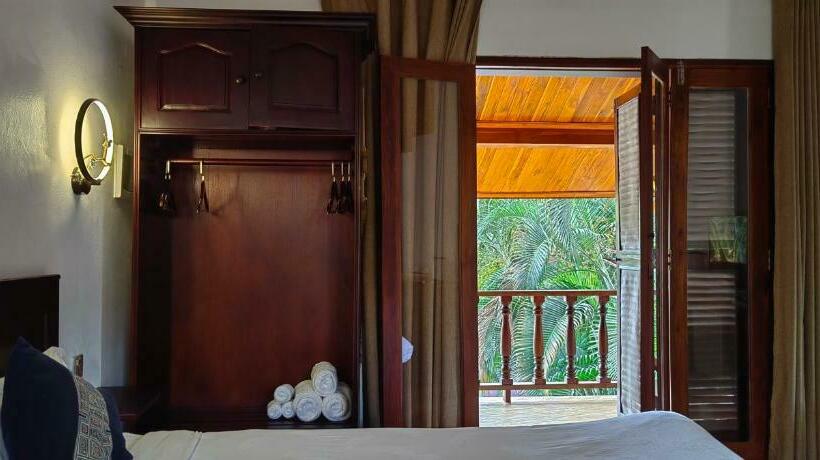 هتل Wisdom Mystery