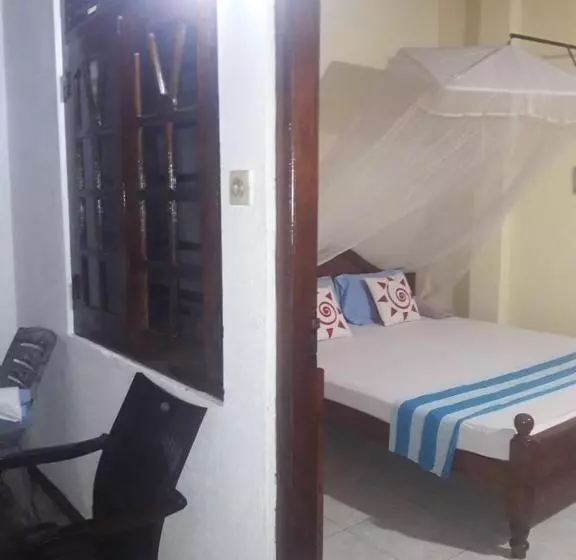 Majatalo New Sea Lion Guest House