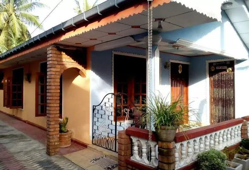 پانسیون Nimal's House
