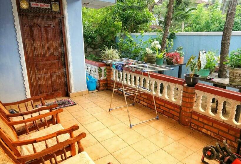 Pension Nimal's House